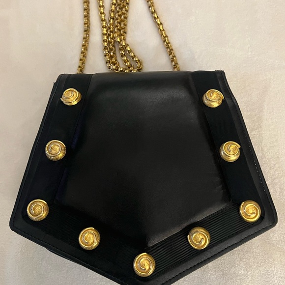 💚 Vintage Pentagon Chain Flap Bag StuddedLeather Medium🩷